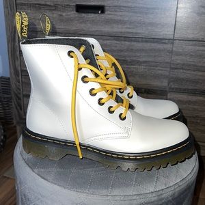 Dr. Martens - Luana White Size 8M